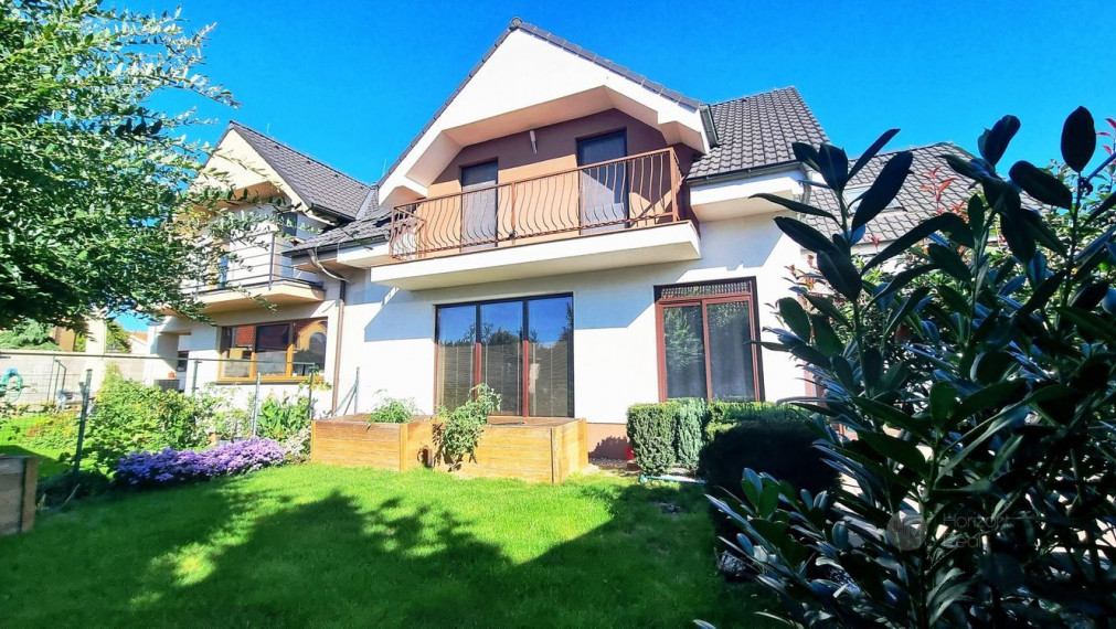 PREDAJ - Rodinný dom s krásnou záhradou len pár minút od Bratislavy  - Most pri Bratislave