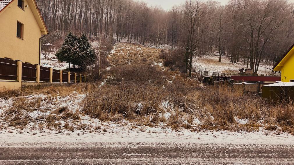 Predaj výnimočného stavebného pozemku v Jabloňove so stavebným povolením