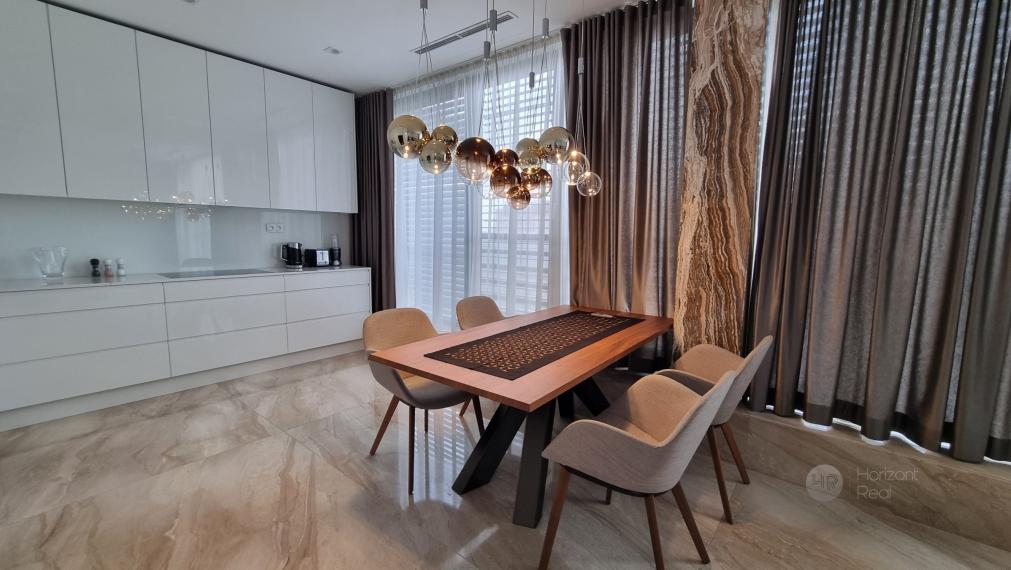 PREDAJ: Luxus, elegancia a dokonalosť- 4i byt s dvojgarážou vo FIVE STAR REZIDENCE - Bratislava, Staré mesto