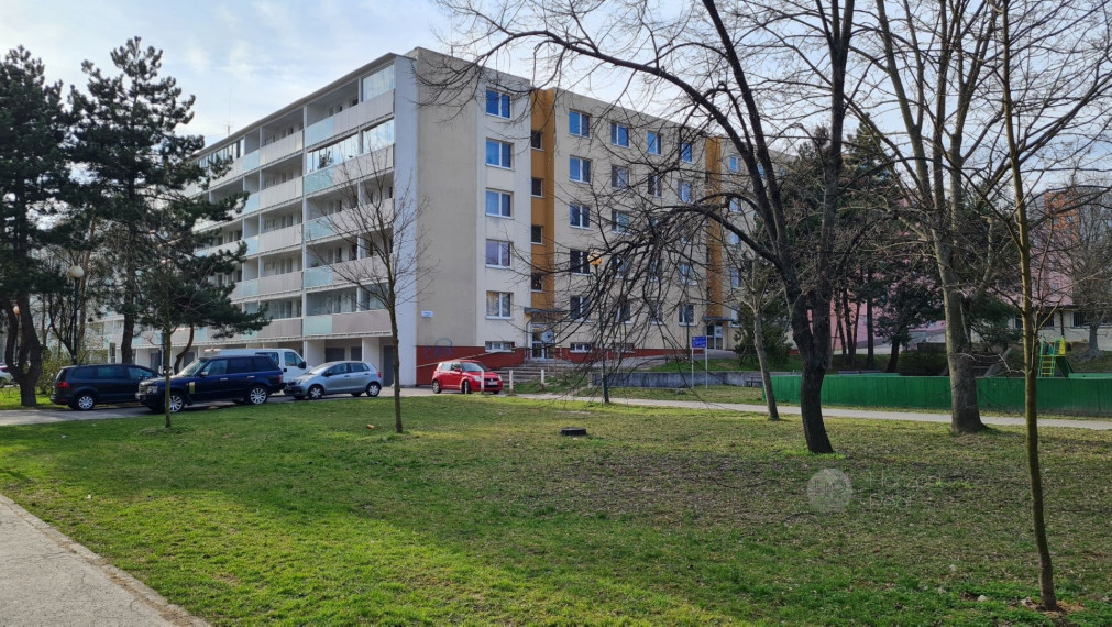 Predaj 3-izbový byt v BAIV, Karlova Ves ulica Púpavová