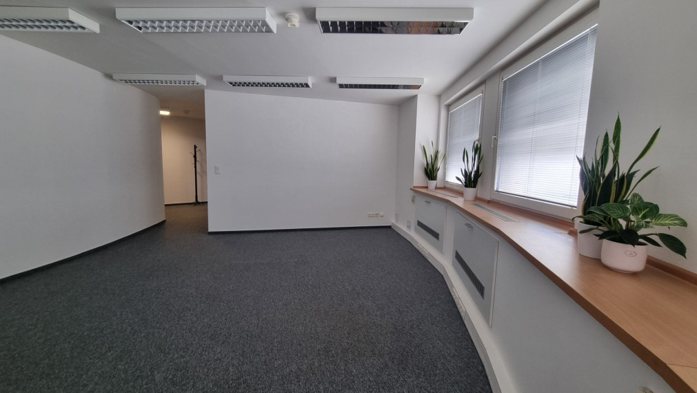 PRENÁJOM - atraktívne administratívne priestory, BBC1, BA - Ul. Plynárenská