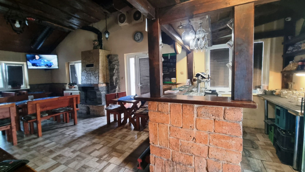 PREDAJ - PUB + dvojizbový byt - Bratislava Rača, Koľajná ul.