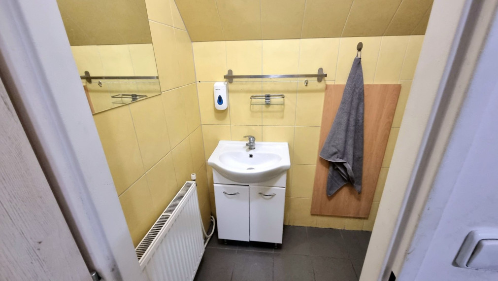 PREDAJ - PUB + dvojizbový byt - Bratislava Rača, Koľajná ul.