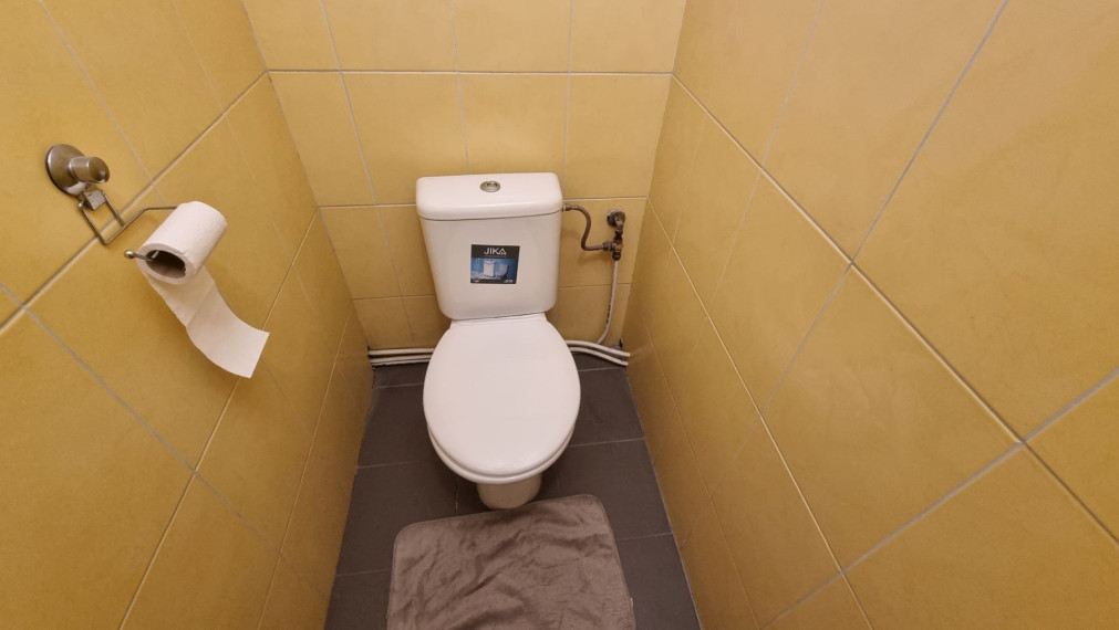 PREDAJ - PUB + dvojizbový byt - Bratislava Rača, Koľajná ul.