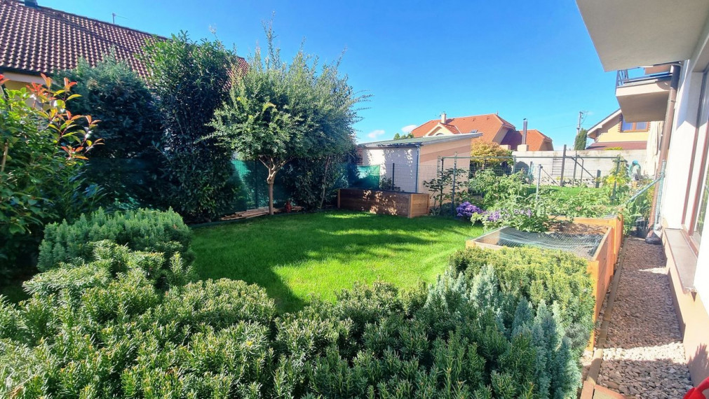 PREDAJ - Rodinný dom s krásnou záhradou len pár minút od Bratislavy  - Most pri Bratislave