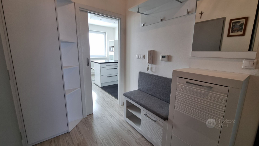 PRENÁJOM - Krásny, dizajnérom  zariadený 2-i byt v príjemnej, tichej lokalite, Stupava ul. Jána Ondruša