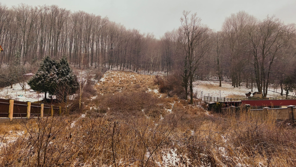 Predaj výnimočného pozemku v Jabloňovom, so stavebným povolením.
