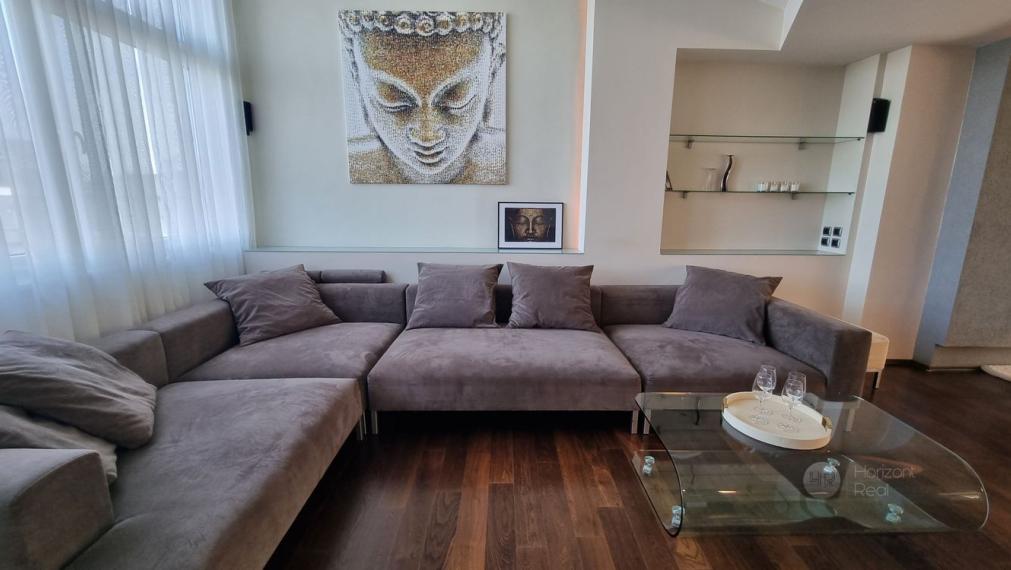 PRENÁJOM - Luxusný 6-i byt s krbom, 2x garážové státie, výhľad na hrad  – BA Staré Mesto, Námestie M. Benku