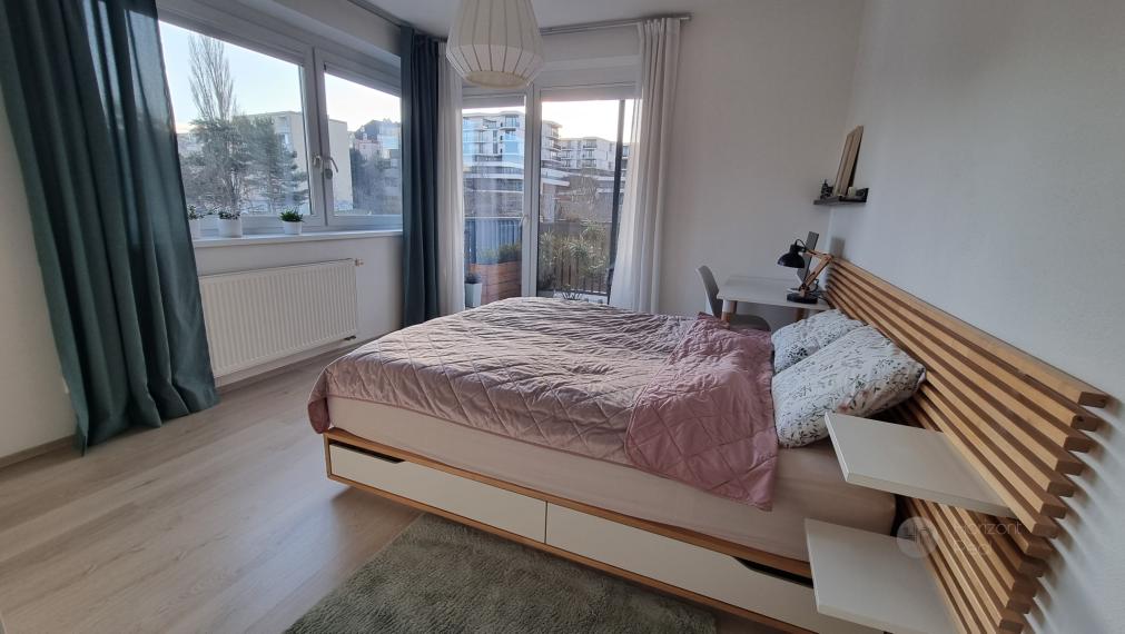 PREDAJ: Dizajnový 2i byt s garážovým miestom – ul. Martina Granca, Bratislava