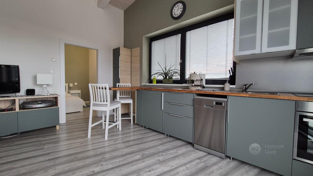 Prenájom 2-izbového bytu – Bratislava, Karlova Ves