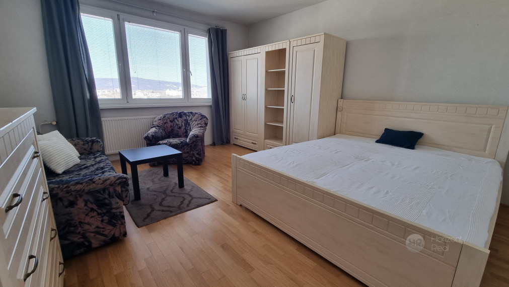 PREDAJ - PANORAMATICKÝ 4i BYT S VÝHĽADOM NA KAMZÍK – Bratislava, Ul. Ľudovíta Fullu