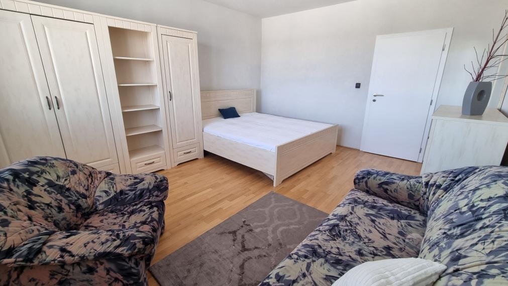 PREDAJ - PRIESTRANNÝ 4i BYT S KRÁSNYM VÝHĽADOM  – Bratislava, Ul. Ľudovíta Fullu