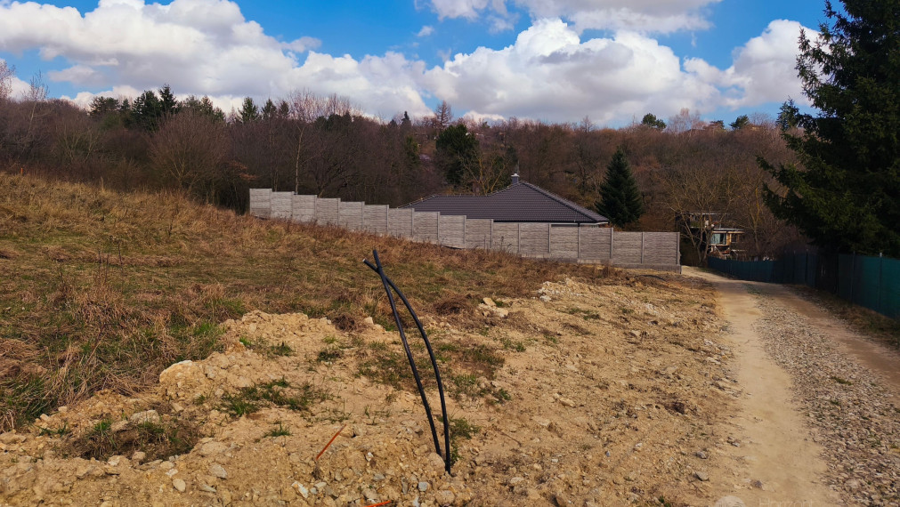 Príbeh vášho bývania môže začať práve tu. Pozemok 600m²