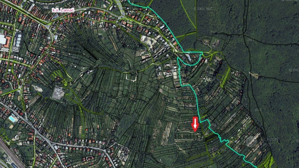 Príbeh vášho bývania môže začať práve tu. Pozemok 600m²