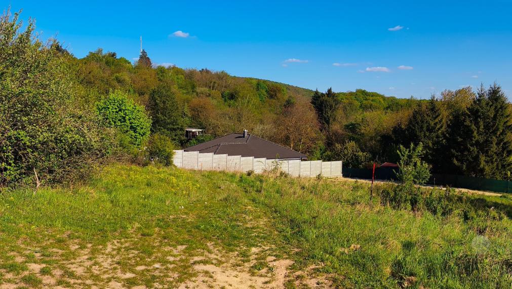 Príbeh Vášho bývania môže začať práve tu. Pozemok 598 m².