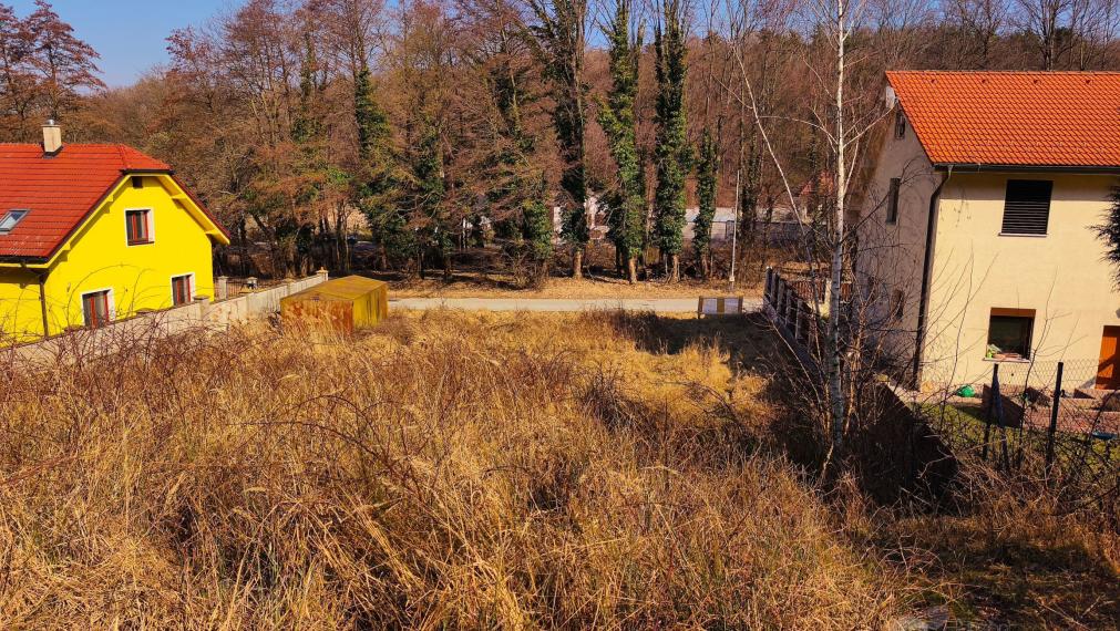 Nádherný pozemok v Jablonovom 1786 m² so stavebným povolením.
