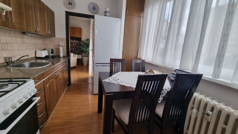 Predaj pekný 4-izbový byt s lodžiou v Bratislave IV – Dúbravka, na ulici Kpt. Jána Rašu 