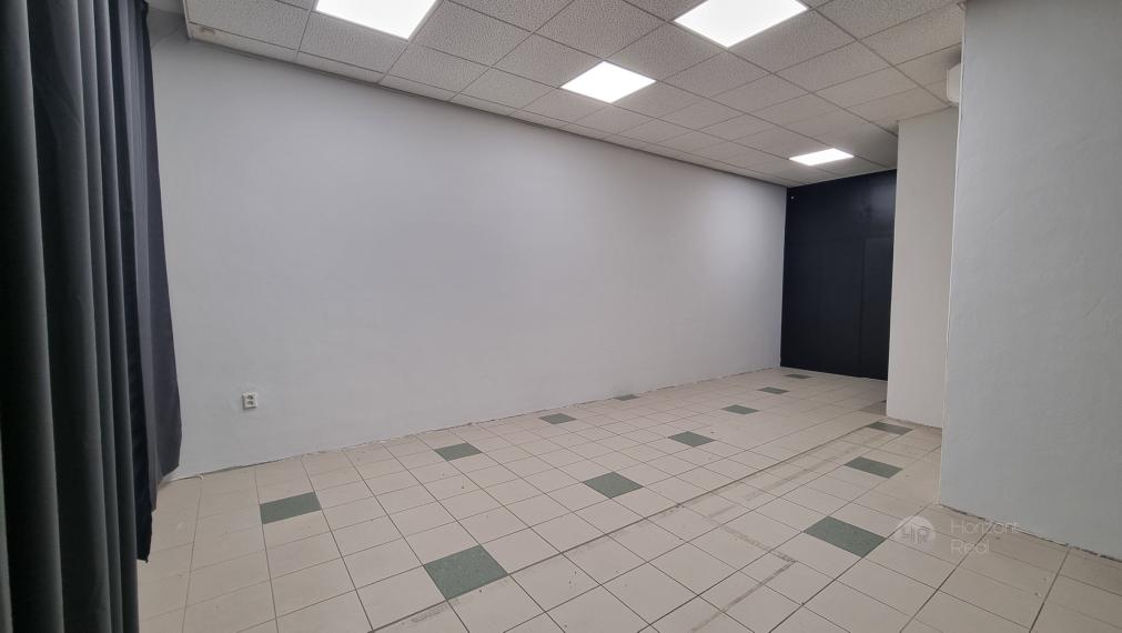  PRENÁJOM - atraktívny komerčný priestor v lukratívnej lokalite v centre Bratislavy, Nám. M. Benku